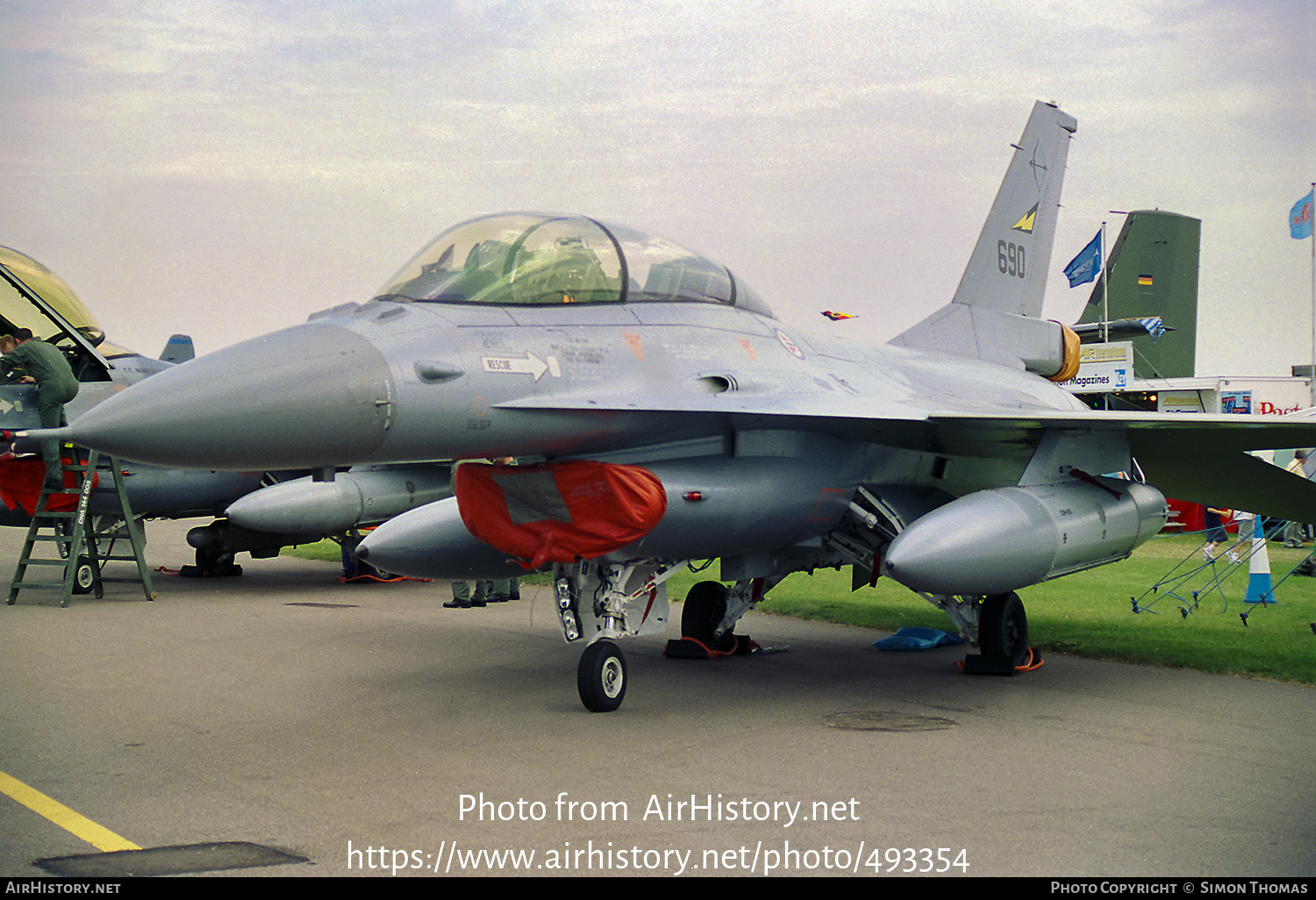 Aircraft Photo of 690 | General Dynamics F-16B Fighting Falcon | Norway - Air Force | AirHistory.net #493354