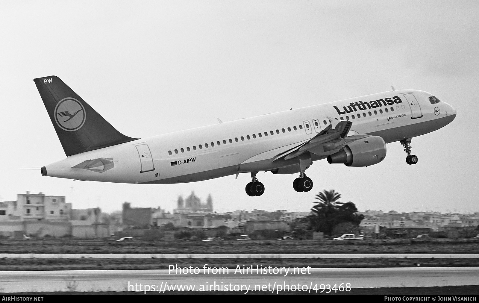 aircraft-photo-of-d-aipw-airbus-a320-211-lufthansa-airhistory