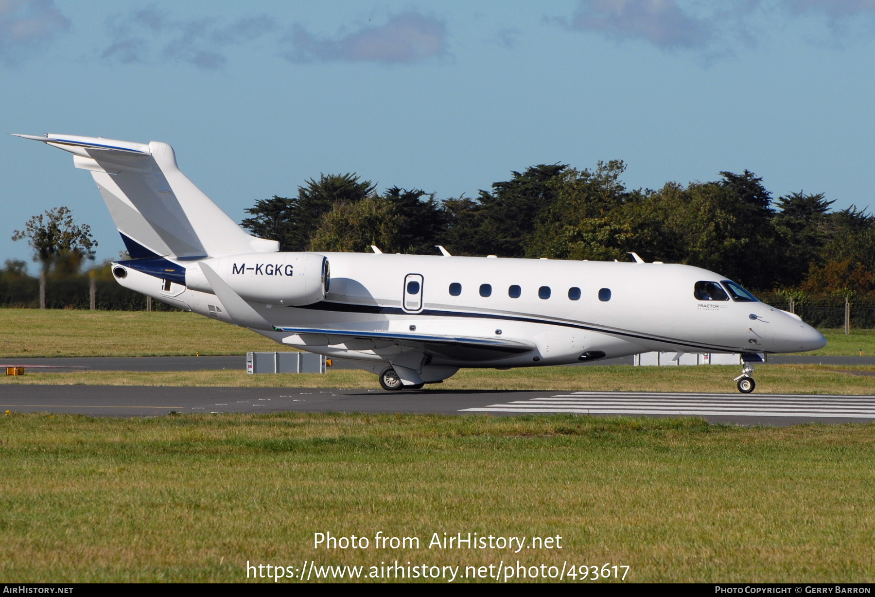 Aircraft Photo of M-KGKG | Embraer EMB-550 Praetor 600 | AirHistory.net ...