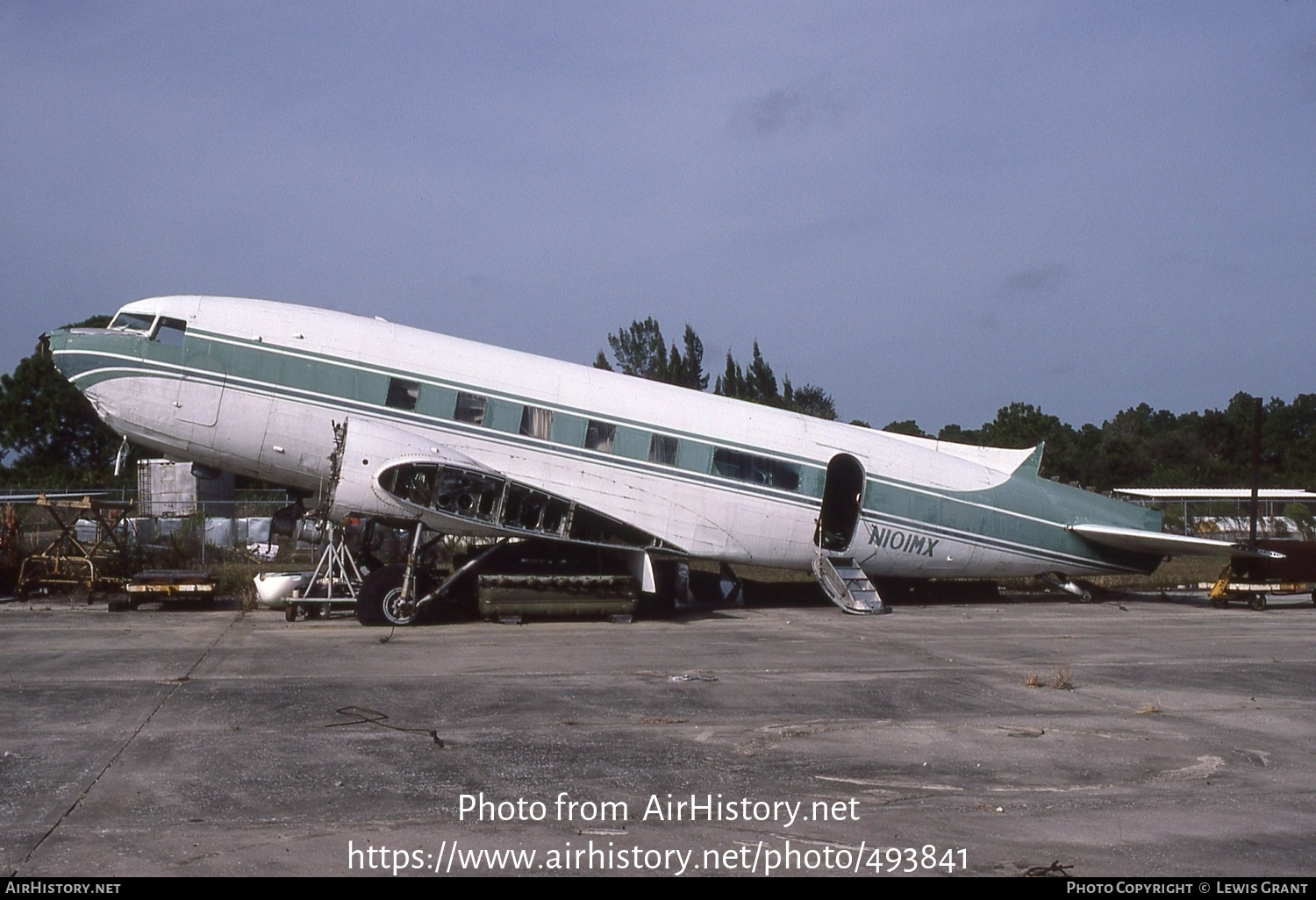 Aircraft Photo of N101MX | Douglas DC-3-201A | AirHistory.net #493841