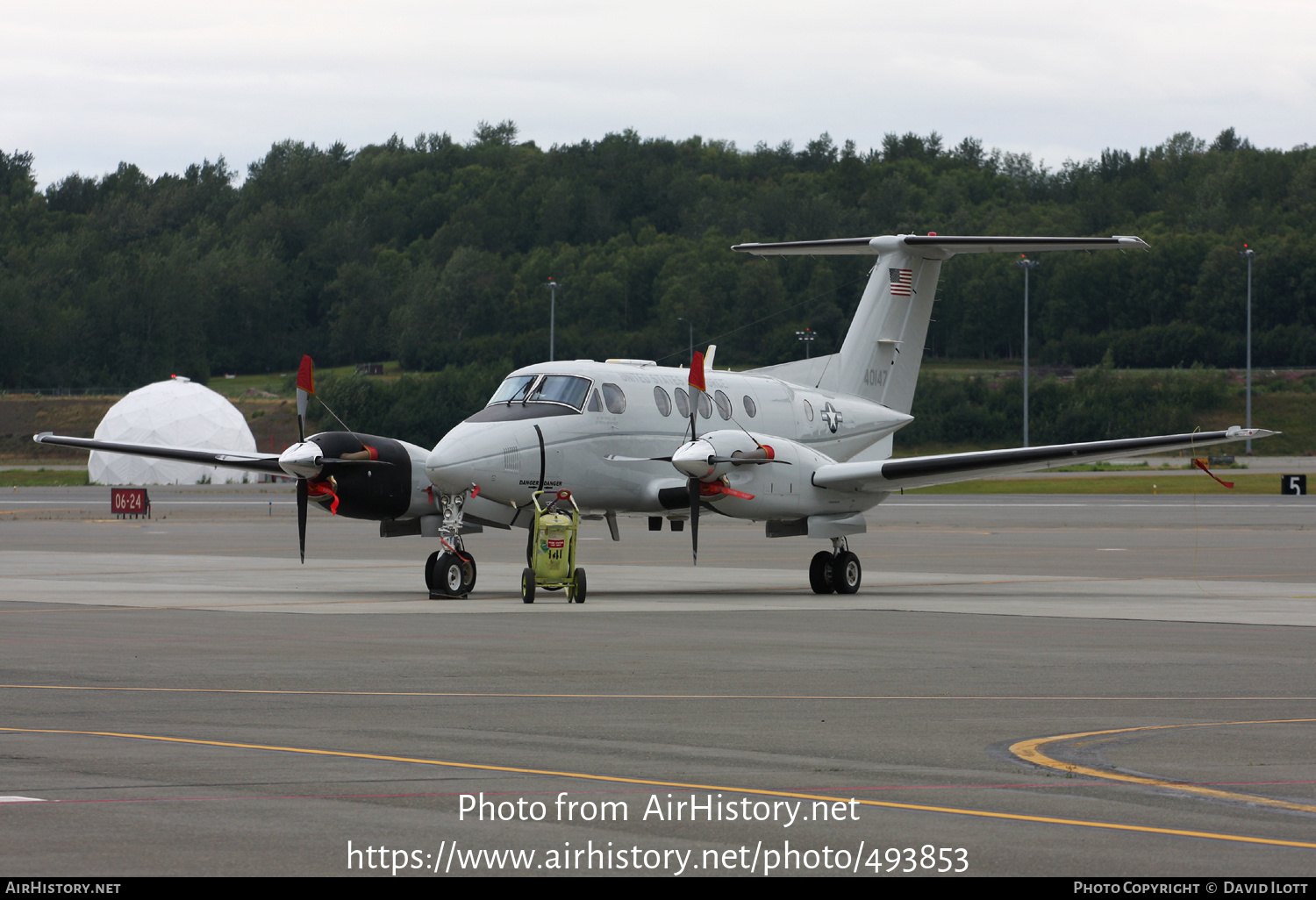 Aircraft Photo of 84-0147 / 40147 | Beech C-12F Huron (B200C) | USA - Air Force | AirHistory.net #493853