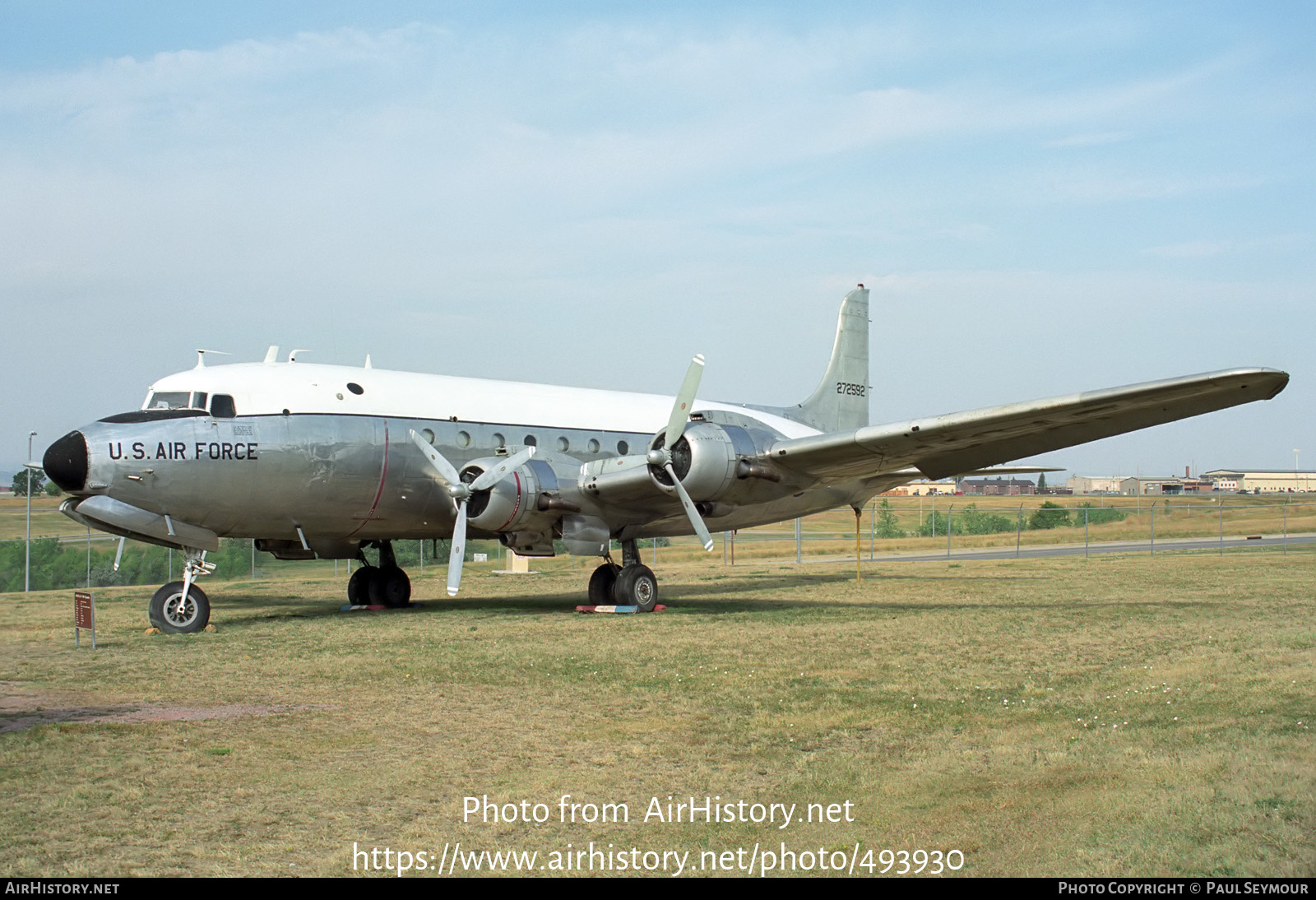 Aircraft Photo of 42-72592 / 272592 | Douglas C-54S Skymaster | USA - Air Force | AirHistory.net #493930