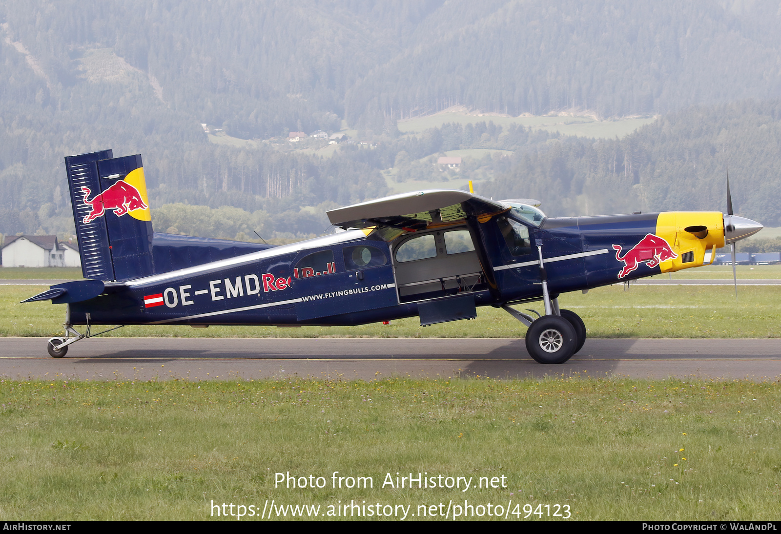 Aircraft Photo Of OE-EMD | Pilatus PC-6/B2-H4 Turbo Porter | Red Bull ...