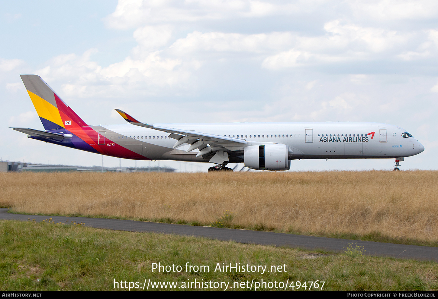 Aircraft Photo of HL7771 | Airbus A350-941 | Asiana Airlines | AirHistory.net #494767