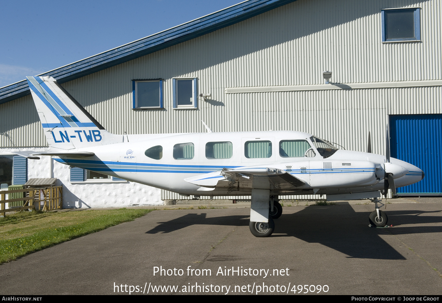 Aircraft Photo of LN-TWB | Piper PA-31-325 Navajo C/R | Blue Wing Aviation | AirHistory.net #495090