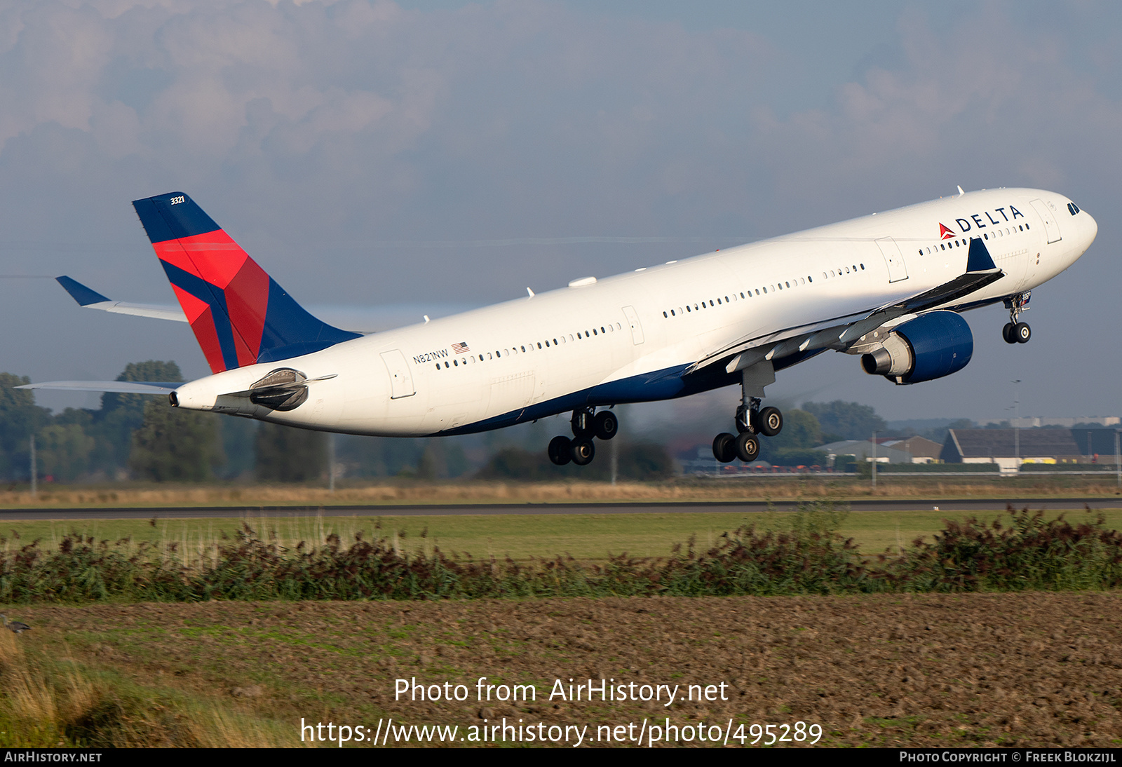 Aircraft Photo of N821NW | Airbus A330-323 | Delta Air Lines | AirHistory.net #495289