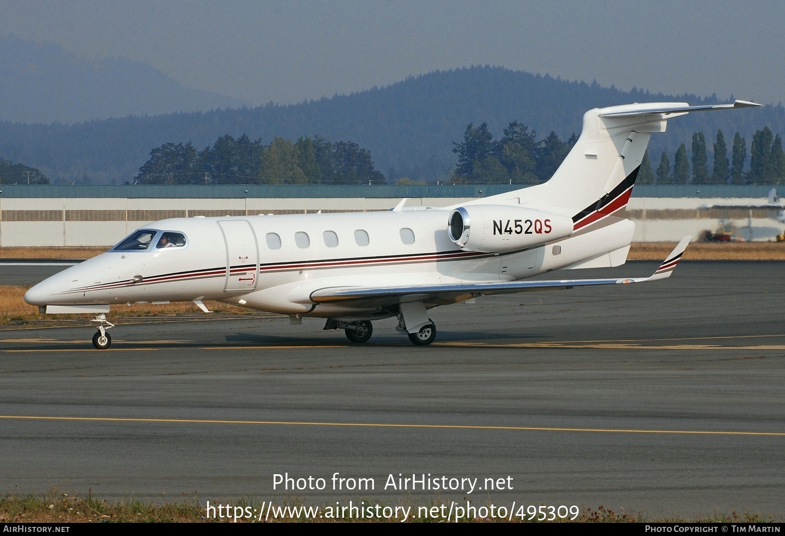 Aircraft Photo of N452QS | Embraer EMB-505 Phenom 300 | AirHistory.net #495309