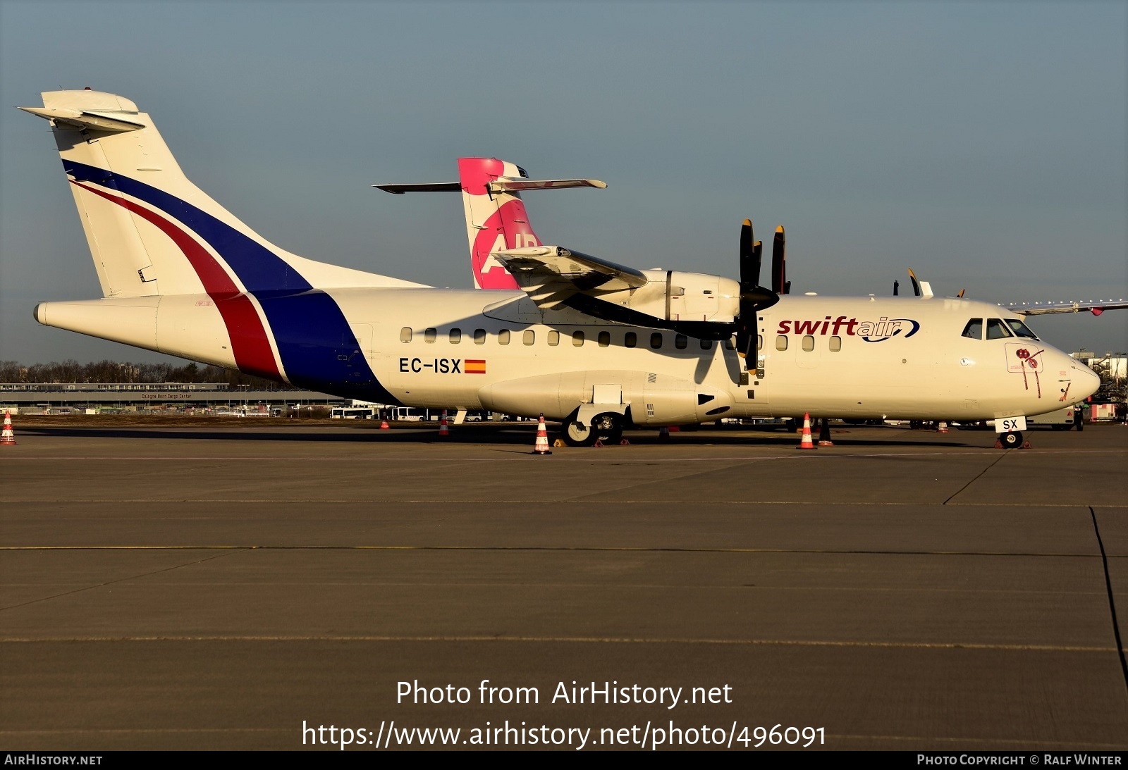 Aircraft Photo of EC-ISX | ATR ATR-42-300/F | Swiftair | AirHistory.net #496091