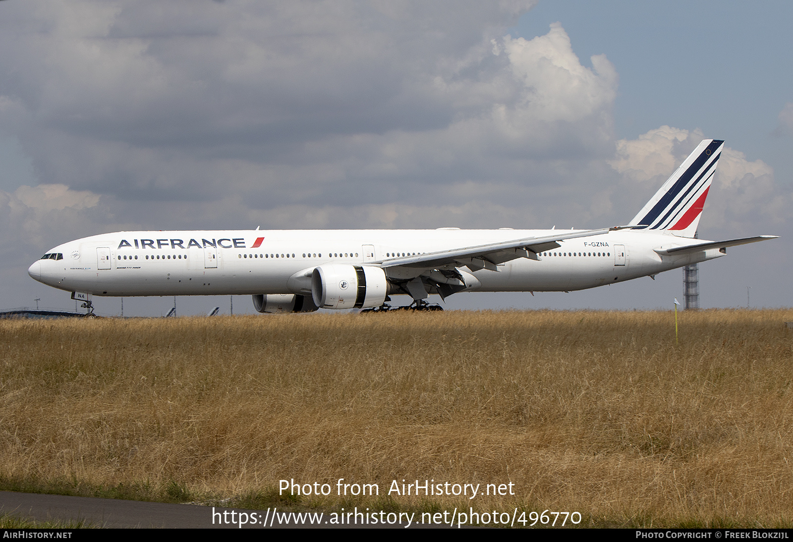 Aircraft Photo of F-GZNA | Boeing 777-328/ER | Air France | AirHistory.net #496770