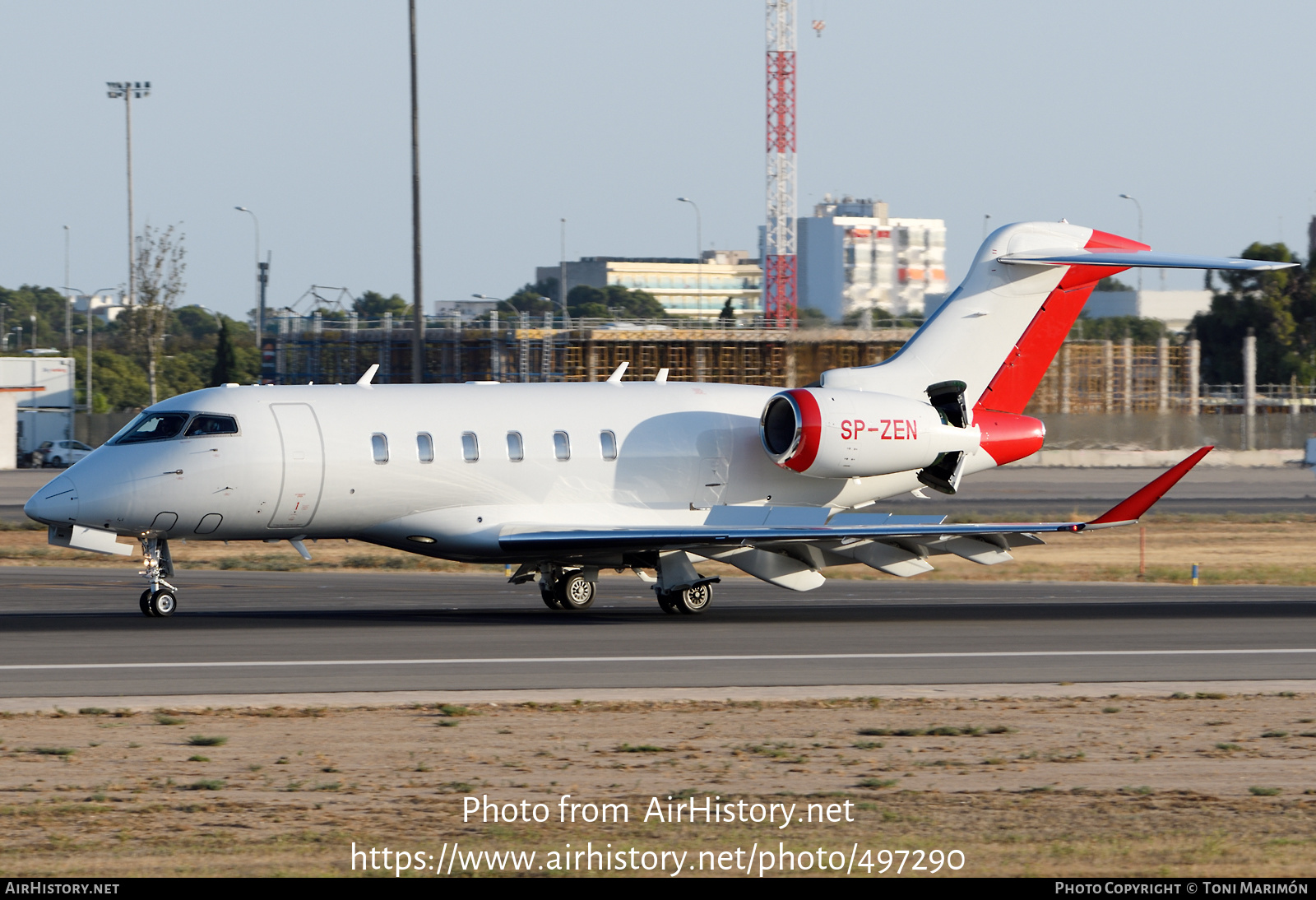 Aircraft Photo of SP-ZEN | Bombardier Challenger 350 (BD-100-1A10) | AirHistory.net #497290