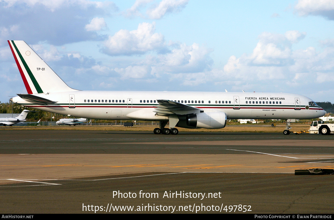 Aircraft Photo of XC-UJM / TP-01 | Boeing 757-225 | Mexico - Air Force | AirHistory.net #497852