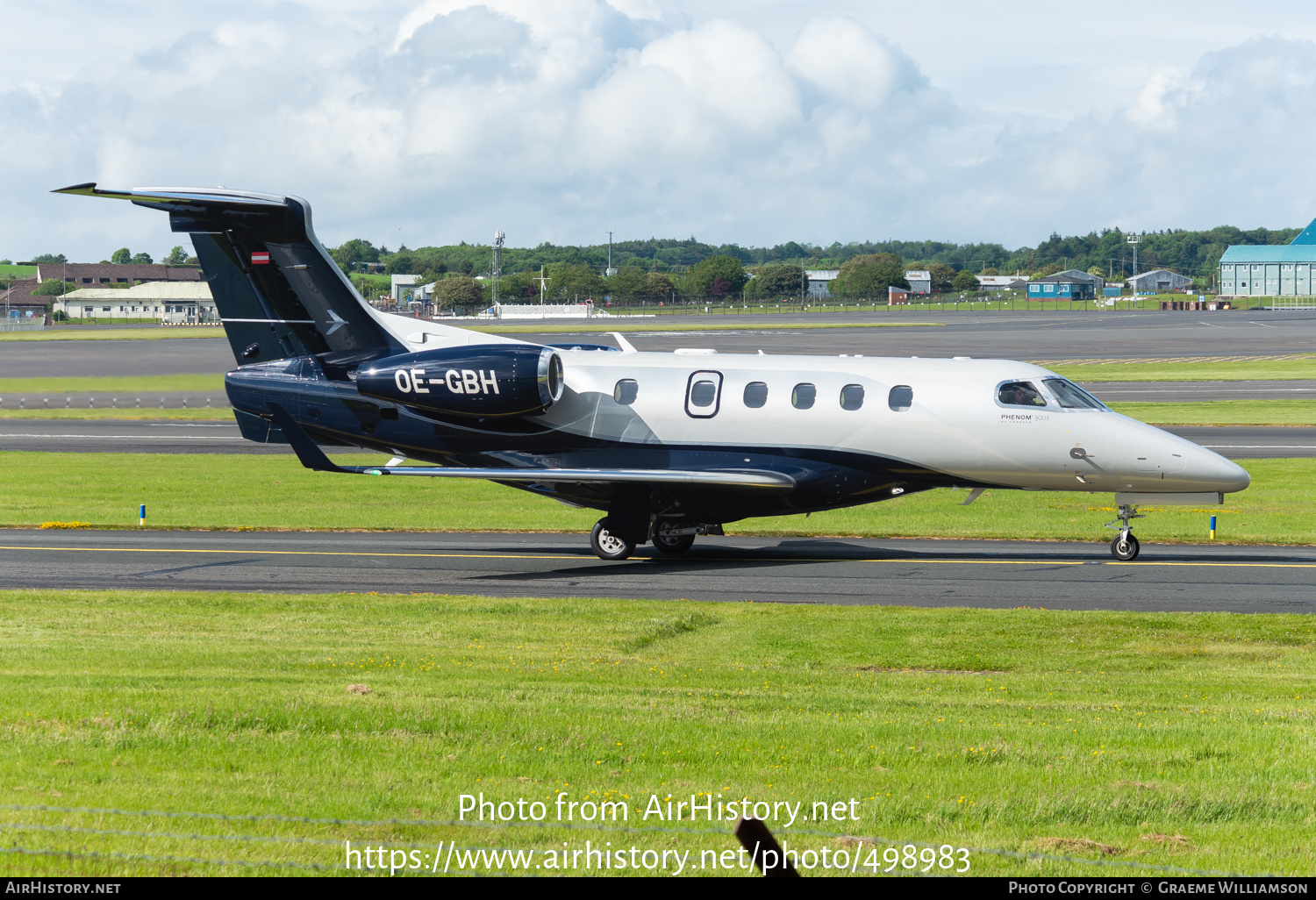 Aircraft Photo of OE-GBH | Embraer EMB-505 Phenom 300 | AirHistory.net #498983