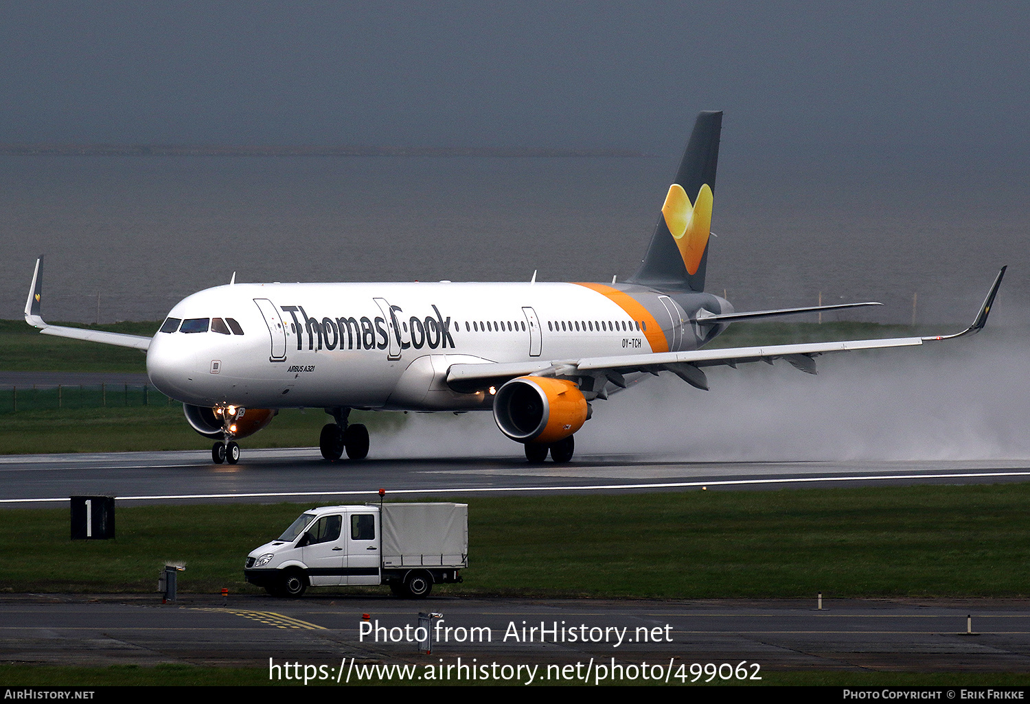 Aircraft Photo of OY-TCH | Airbus A321-211 | Thomas Cook Airlines | AirHistory.net #499062