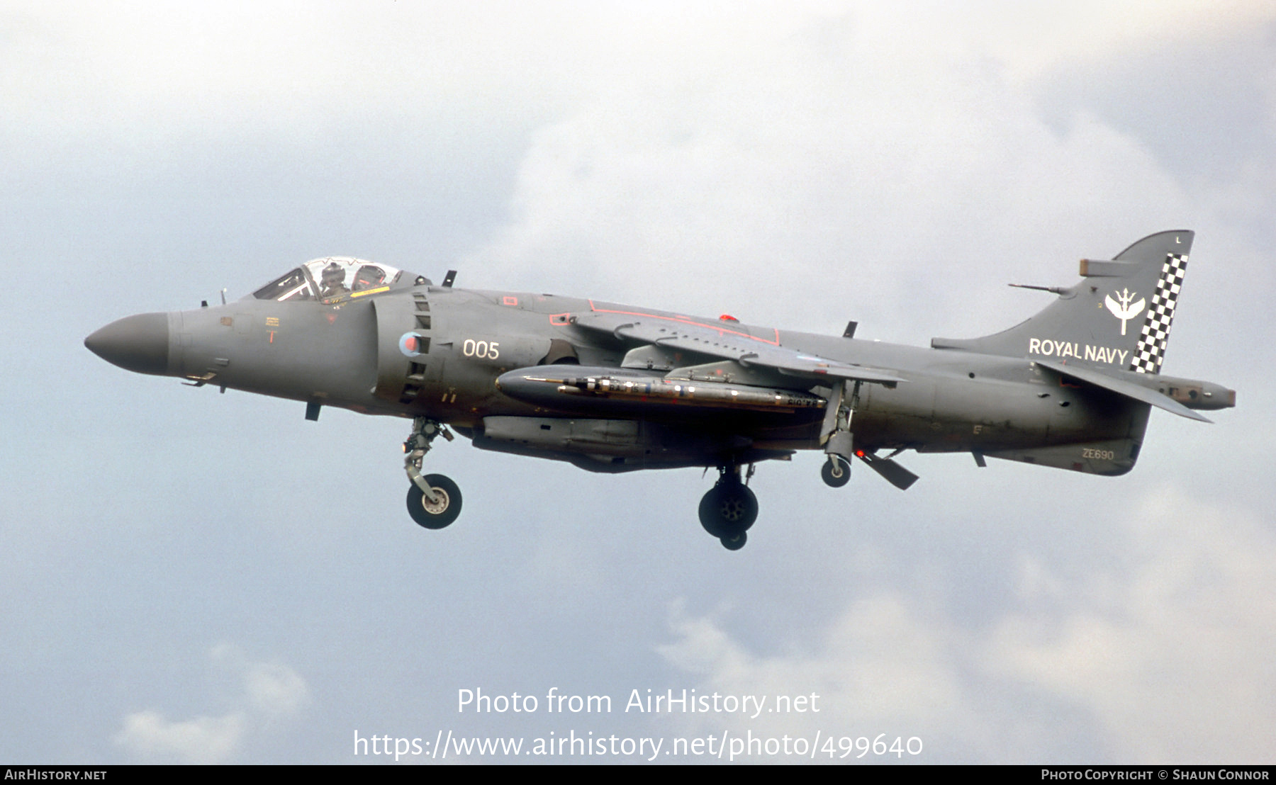 Aircraft Photo of ZE690 | British Aerospace Sea Harrier FA2 | UK - Navy | AirHistory.net #499640