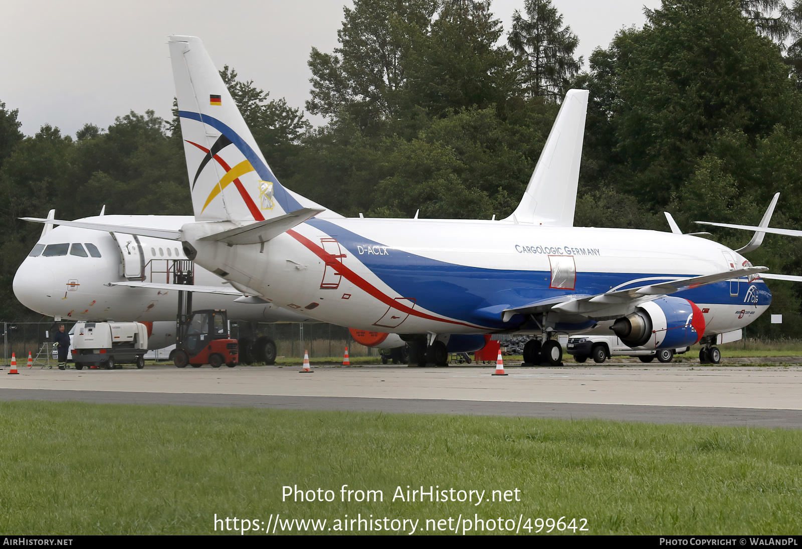 Aircraft Photo of D-ACLX | Boeing 737-45D(SF) | CargoLogic Germany - CLG | AirHistory.net #499642