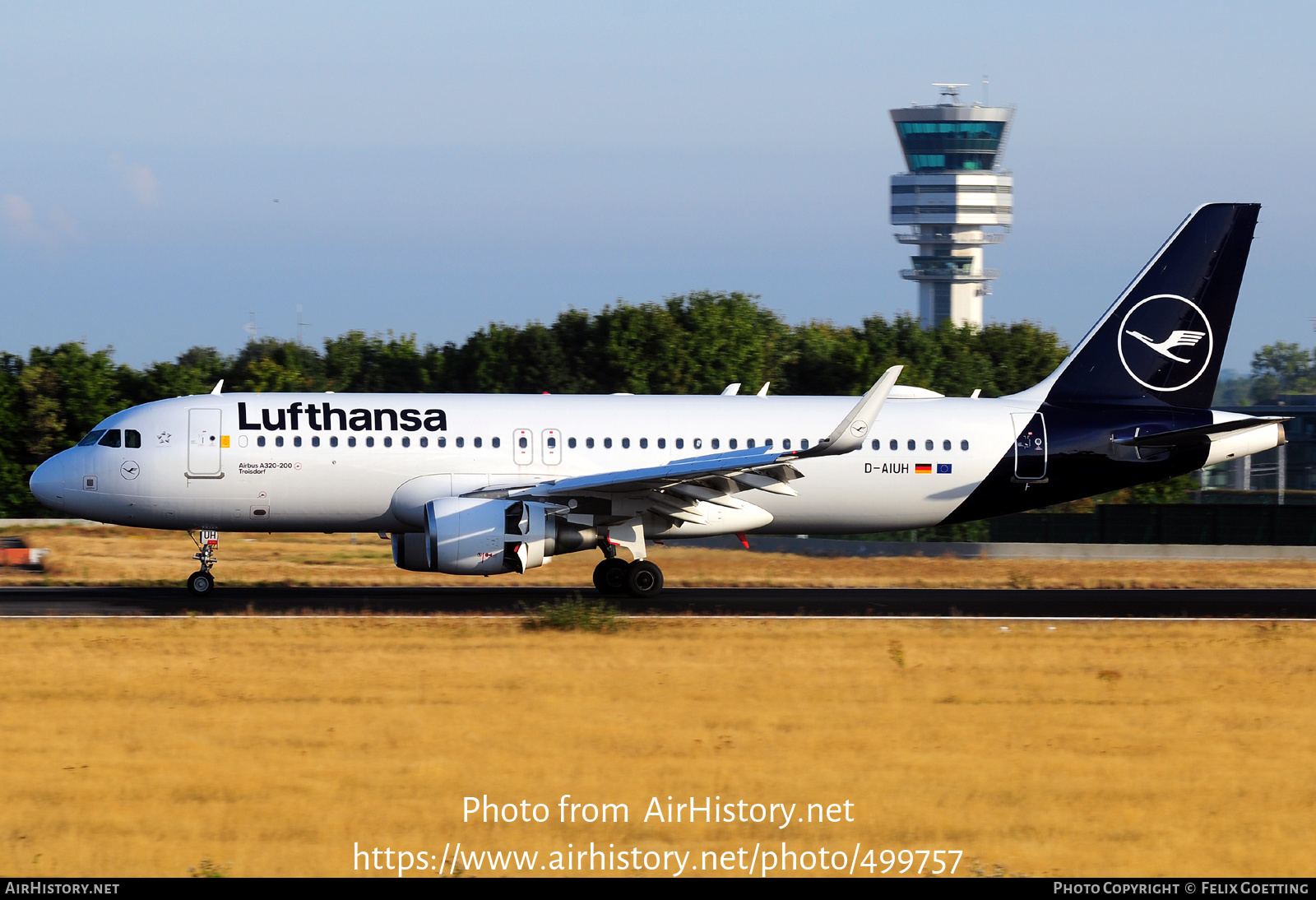 Aircraft Photo of D-AIUH | Airbus A320-214 | Lufthansa | AirHistory.net #499757