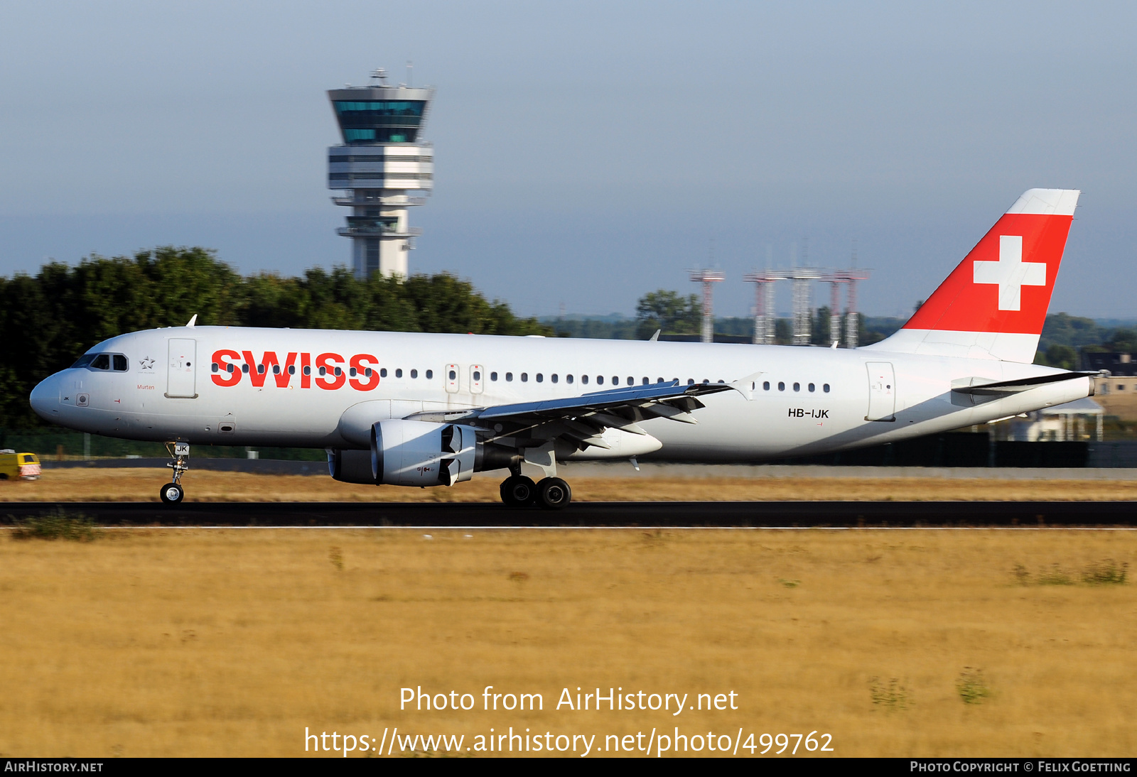 Aircraft Photo of HB-IJK | Airbus A320-214 | Swiss International Air Lines | AirHistory.net #499762