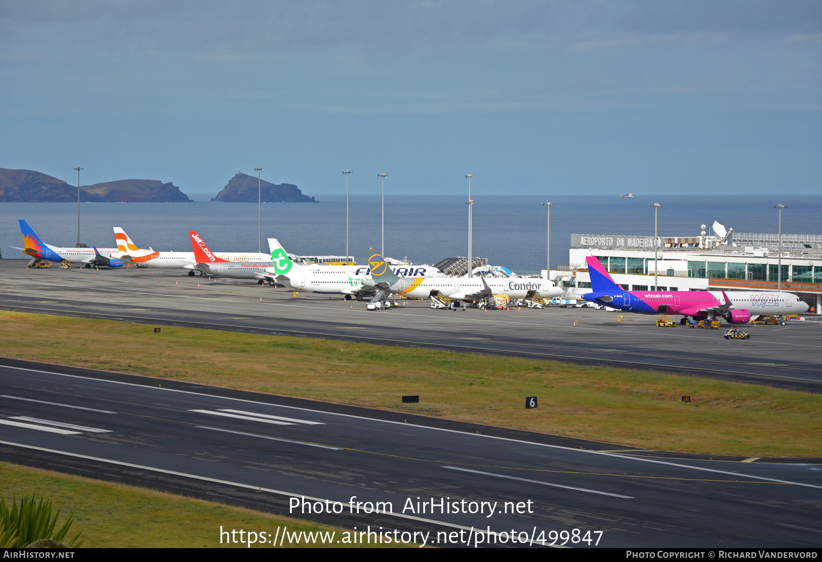 Airport photo of Funchal / Madeira - Cristiano Ronaldo (LPMA / FNC) in Madeira, Portugal | AirHistory.net #499847