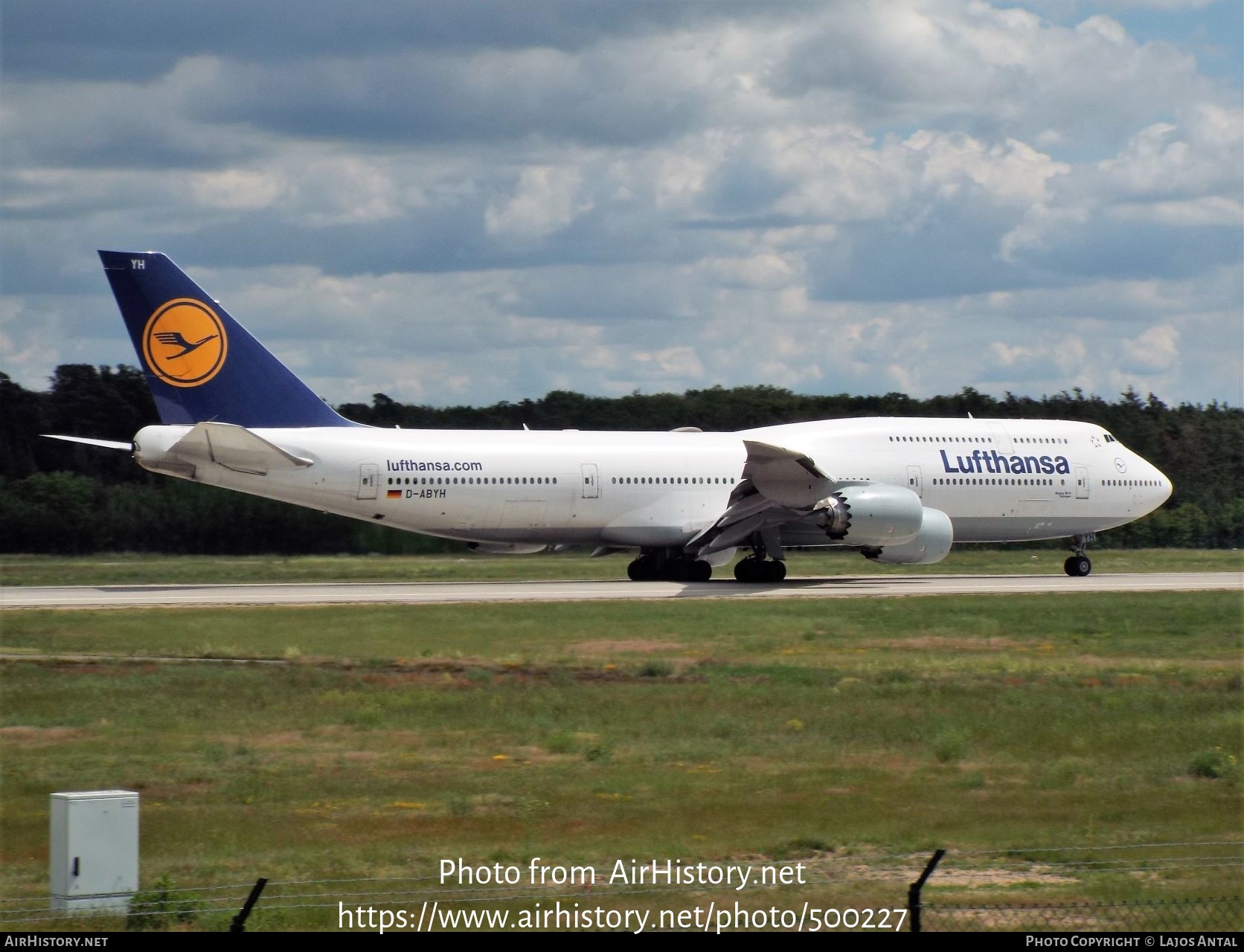 Aircraft Photo of D-ABYH | Boeing 747-830 | Lufthansa | AirHistory.net #500227