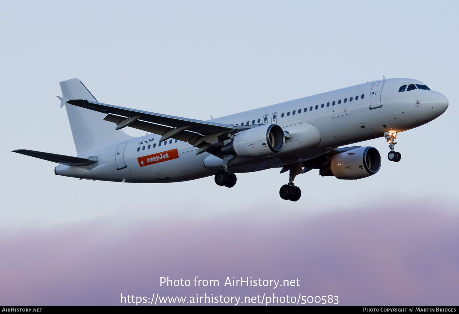 Aircraft Photo of YL-LDM | Airbus A320-214 | EasyJet | AirHistory.net #500583