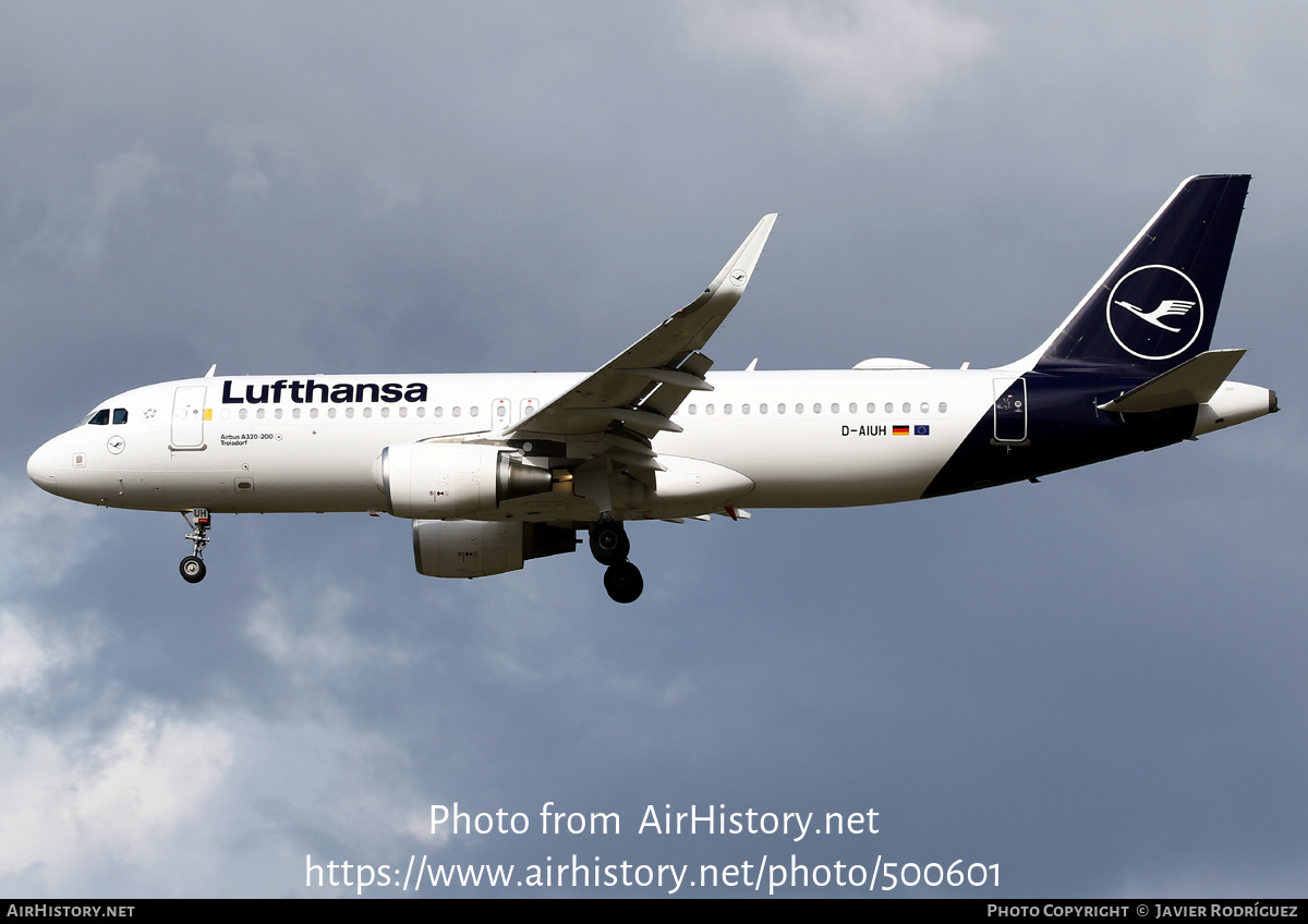 Aircraft Photo of D-AIUH | Airbus A320-214 | Lufthansa | AirHistory.net #500601