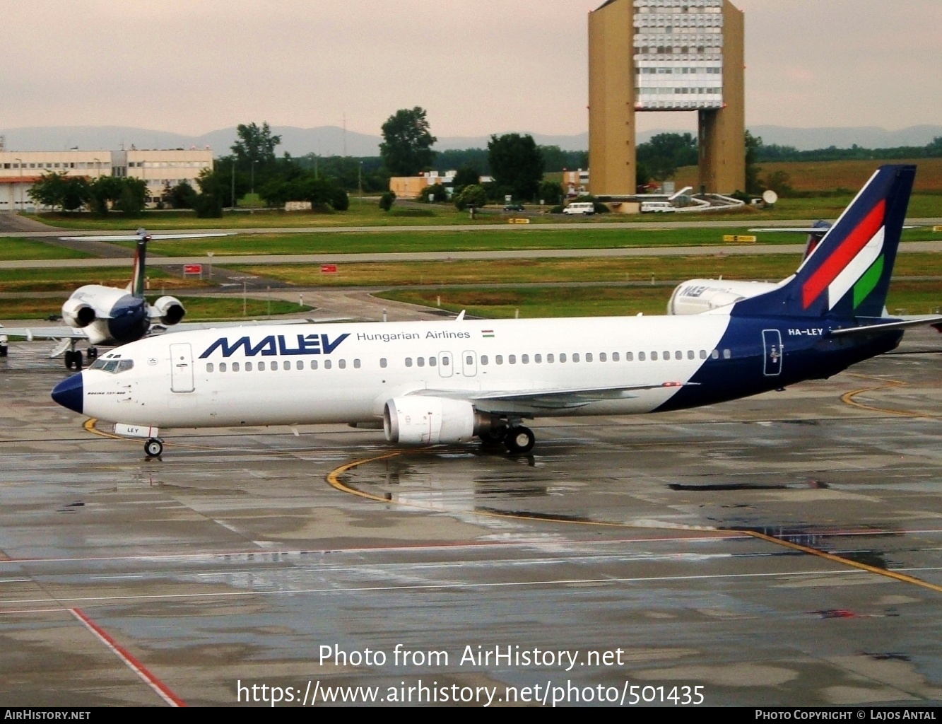 Aircraft Photo of HA-LEY | Boeing 737-4Y0 | Malév - Hungarian Airlines | AirHistory.net #501435