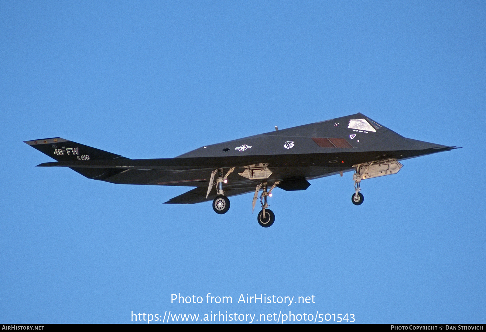 Aircraft Photo of 85-0819 / AF85-819 | Lockheed F-117A Nighthawk | USA - Air Force | AirHistory.net #501543