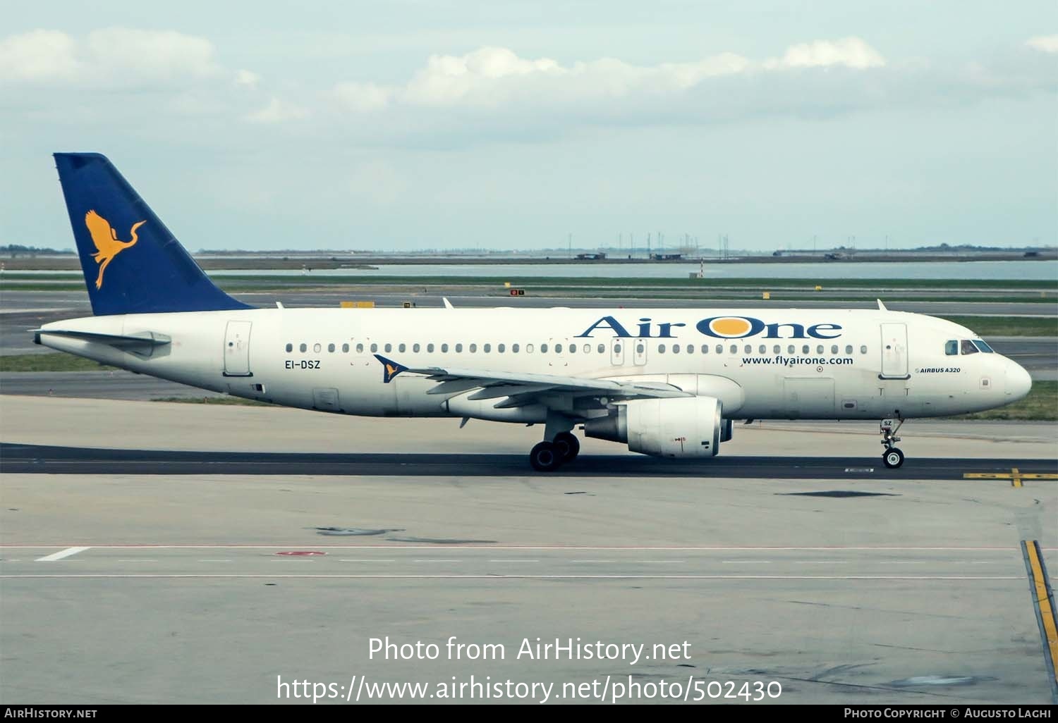 Aircraft Photo of EI-DSZ | Airbus A320-216 | Air One | AirHistory.net #502430