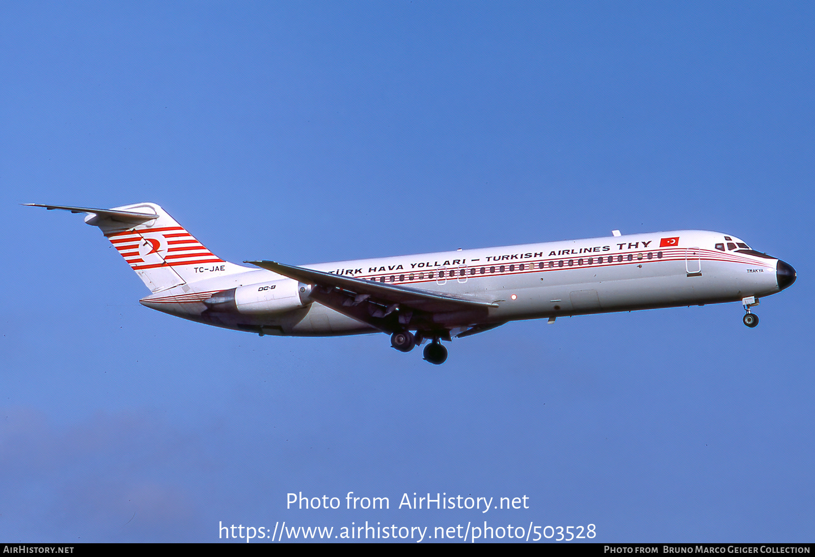 Aircraft Photo of TC-JAE | McDonnell Douglas DC-9-32 | THY Türk Hava Yolları - Turkish Airlines | AirHistory.net #503528