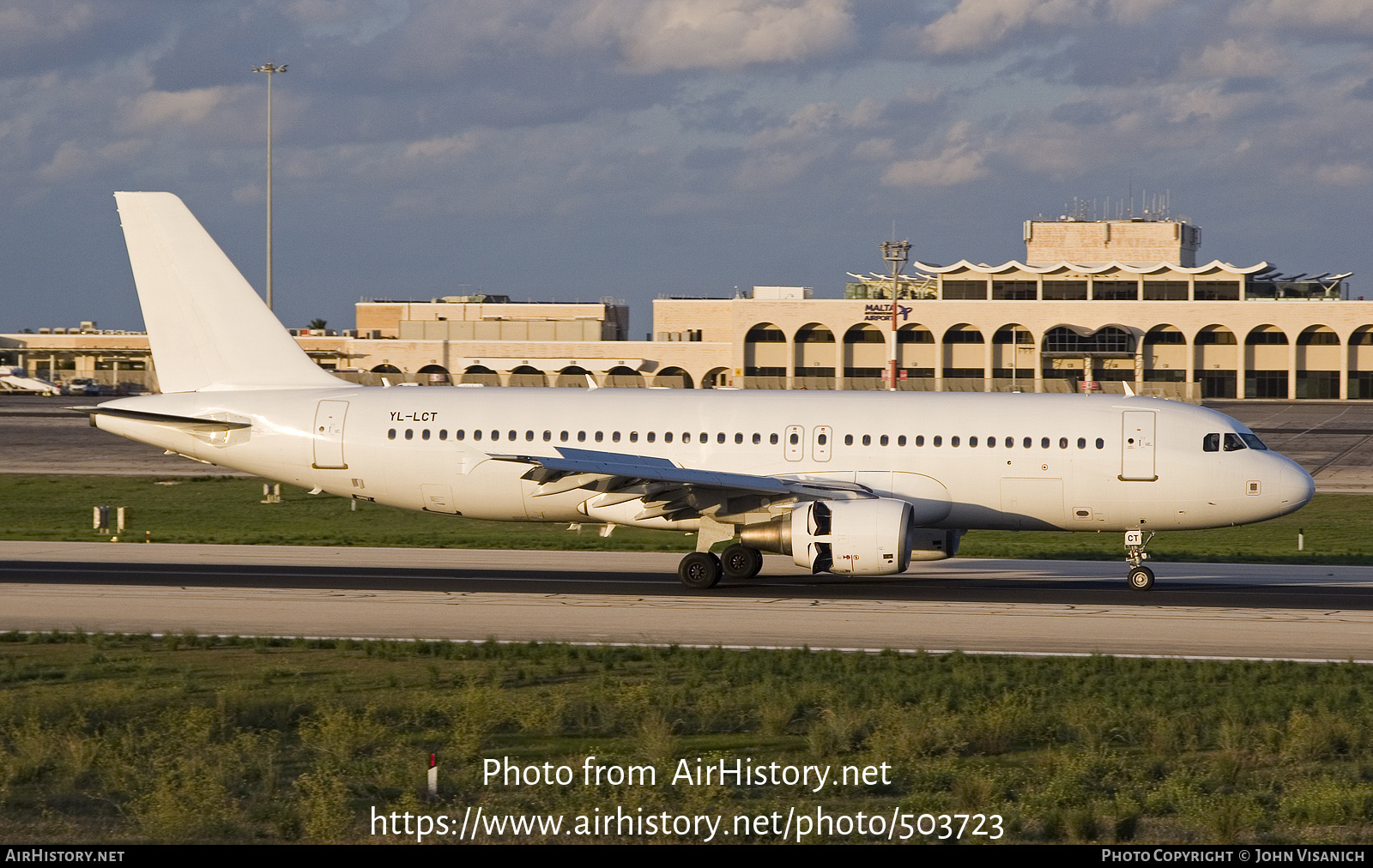 Aircraft Photo of YL-LCT | Airbus A320-214 | AirHistory.net #503723