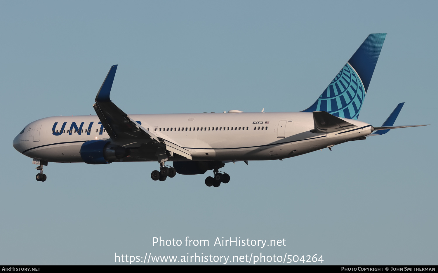 Aircraft Photo of N665UA | Boeing 767-322/ER | United Airlines | AirHistory.net #504264