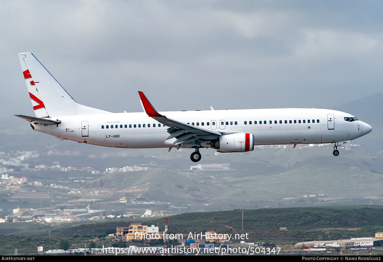 Aircraft Photo of LY-UNO | Boeing 737-8FE | AirHistory.net #504347