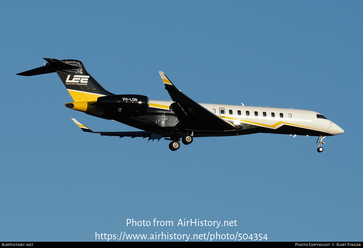 Aircraft Photo of VH-LON | Bombardier Global 7500 (BD-700-2A12) | LEE - Lance East Enterprises | AirHistory.net #504354