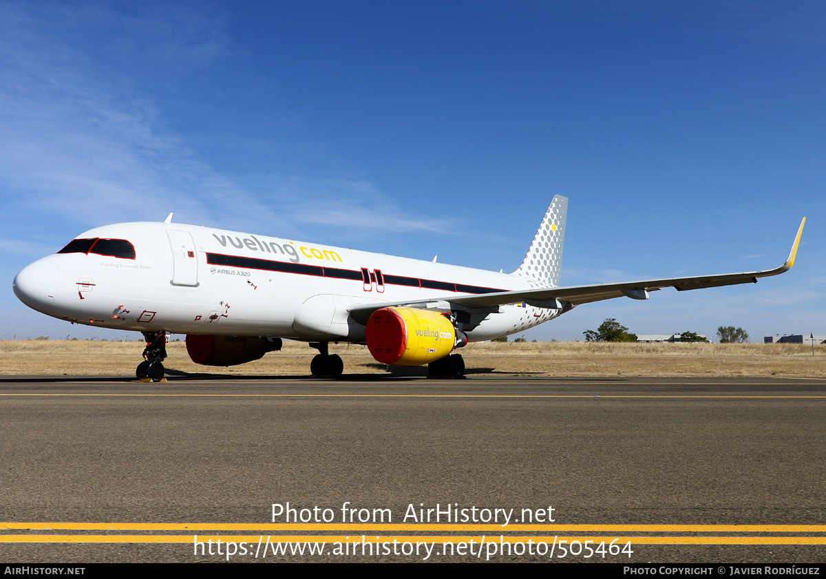 Aircraft Photo of EC-MAN | Airbus A320-214 | Vueling Airlines | AirHistory.net #505464