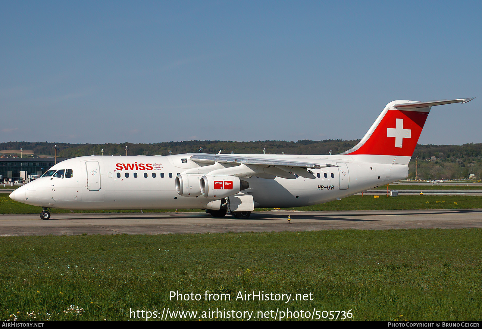 Aircraft Photo of HB-IXR | British Aerospace Avro 146-RJ100 | Swiss International Air Lines | AirHistory.net #505736