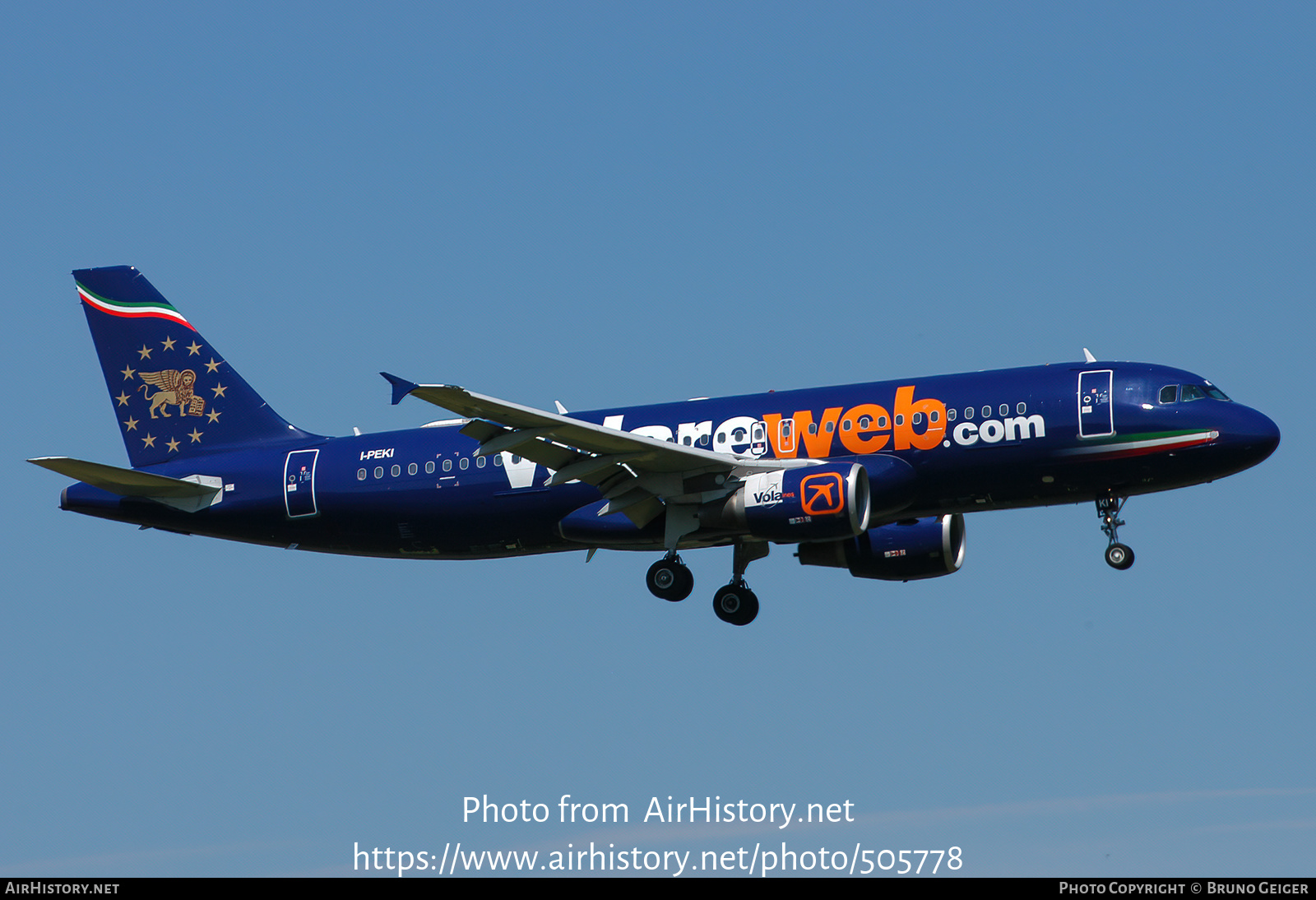 Aircraft Photo of I-PEKI | Airbus A320-214 | Volareweb | AirHistory.net #505778