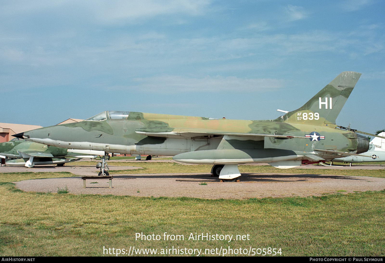 Aircraft Photo of 57-5839 / AF57-839 | Republic F-105B Thunderchief | USA - Air Force | AirHistory.net #505854