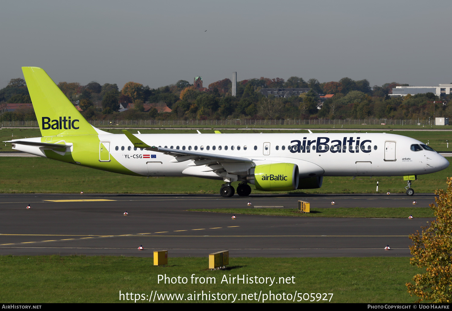 Aircraft Photo of YL-CSG | Bombardier CSeries CS300 (BD-500-1A11) | AirBaltic | AirHistory.net #505927