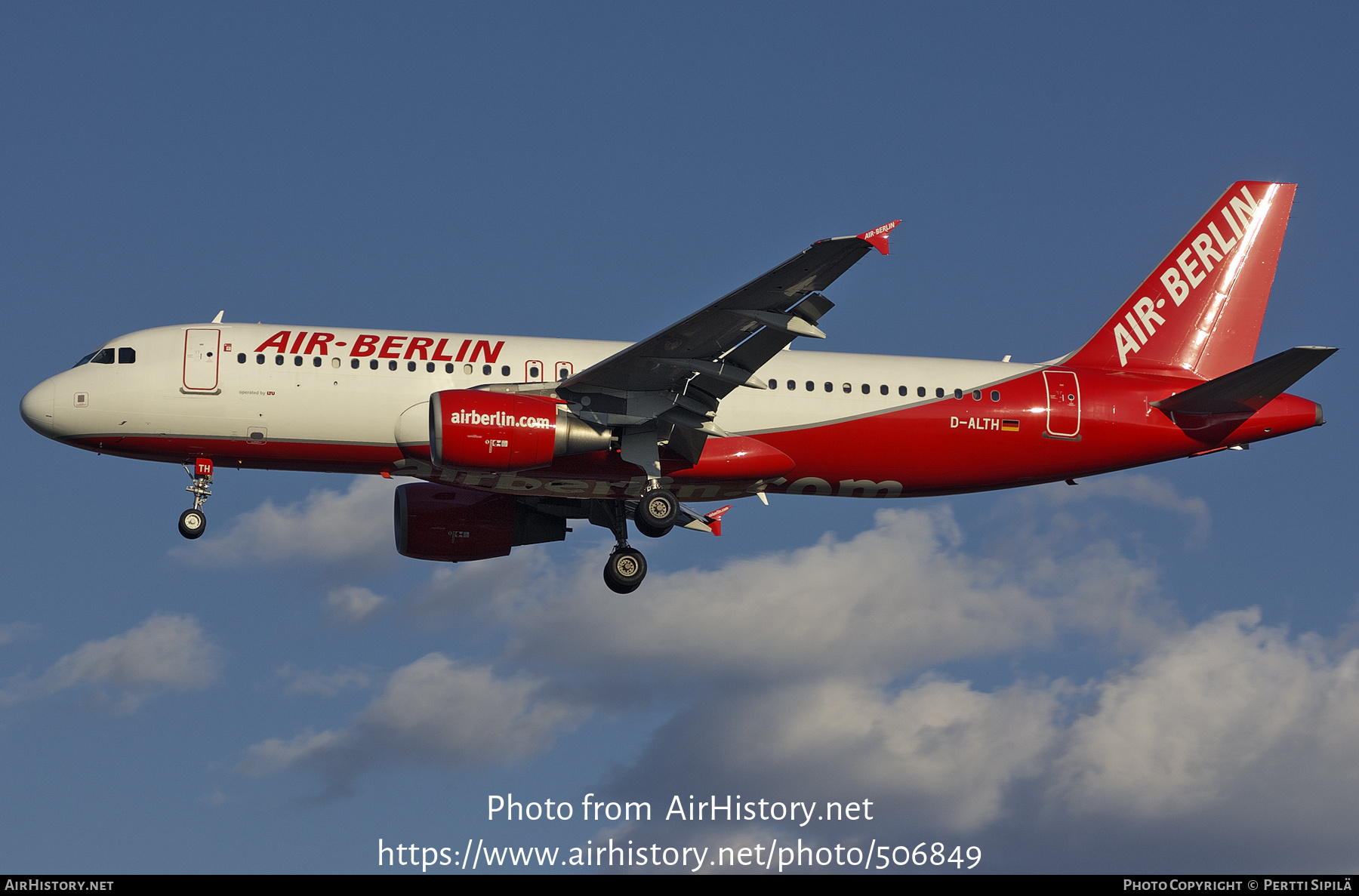 Aircraft Photo of D-ALTH | Airbus A320-214 | Air Berlin | AirHistory.net #506849