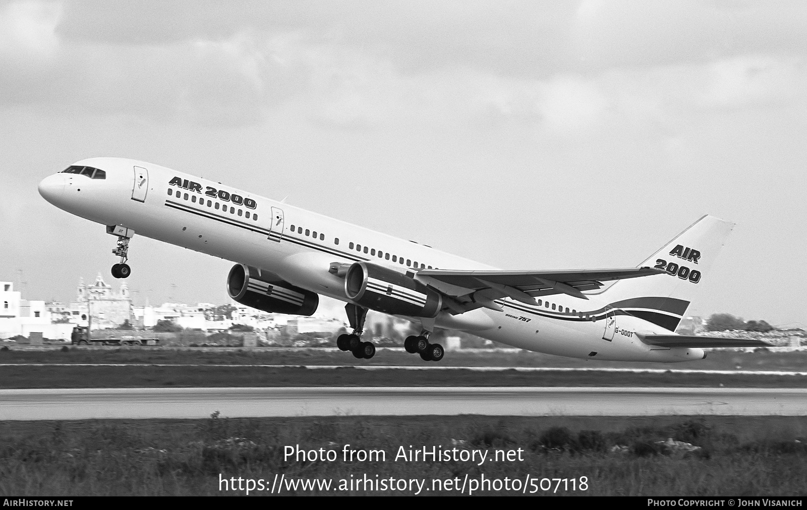 Aircraft Photo of G-OOOT | Boeing 757-236 | Air 2000 | AirHistory.net #507118