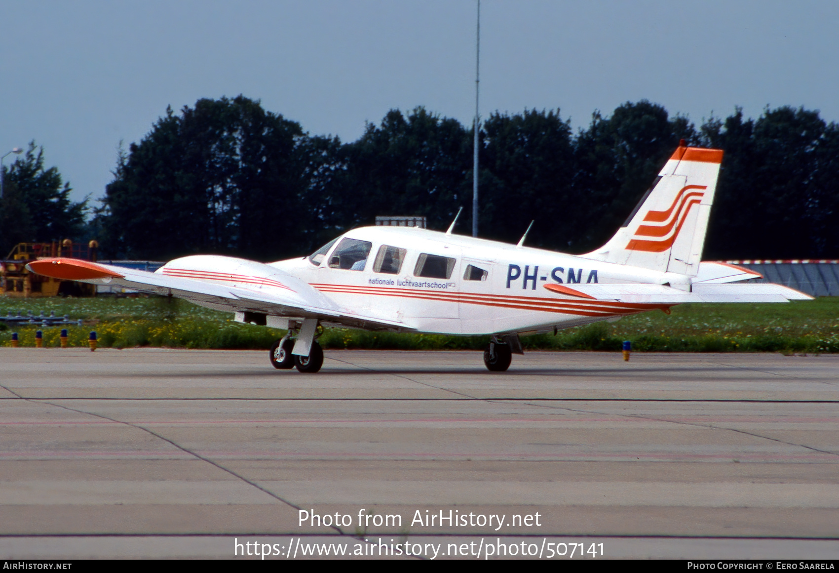 Aircraft Photo of PH-SNA | Piper PA-34-220T Seneca III | Nationale Luchtvaart School - NLS | AirHistory.net #507141