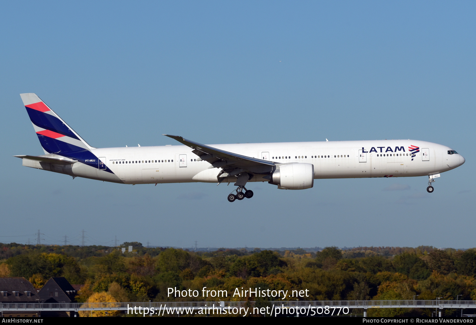 Aircraft Photo of PT-MUJ | Boeing 777-32W/ER | LATAM Airlines | AirHistory.net #508770