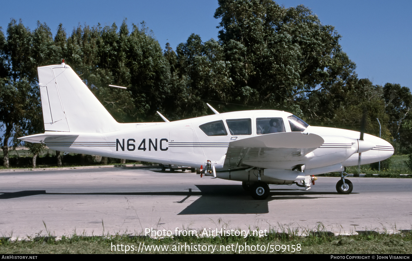 Aircraft Photo of N64NC | Piper PA-23-250 Aztec C | AirHistory.net #509158