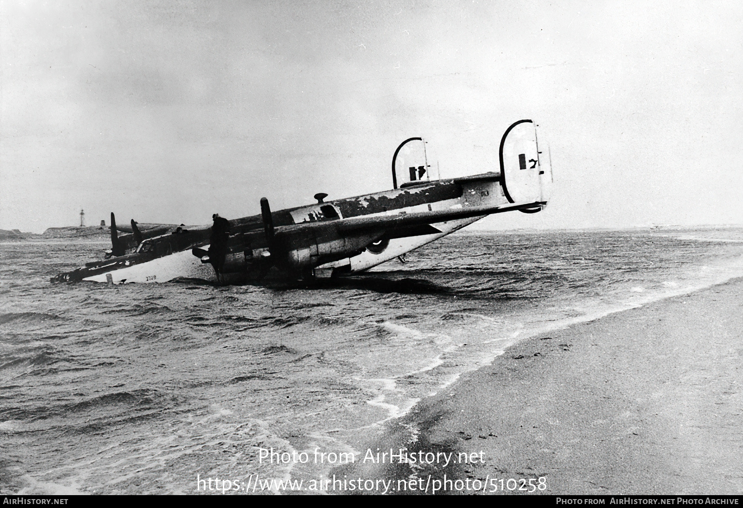 Aircraft Photo of 3728 | Consolidated B-24J Liberator GR Mk.VI | Canada - Air Force | AirHistory.net #510258