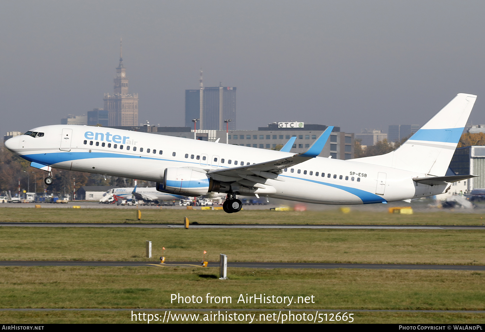 Aircraft Photo of SP-ESB | Boeing 737-8Q8 | Enter Air | AirHistory.net #512665