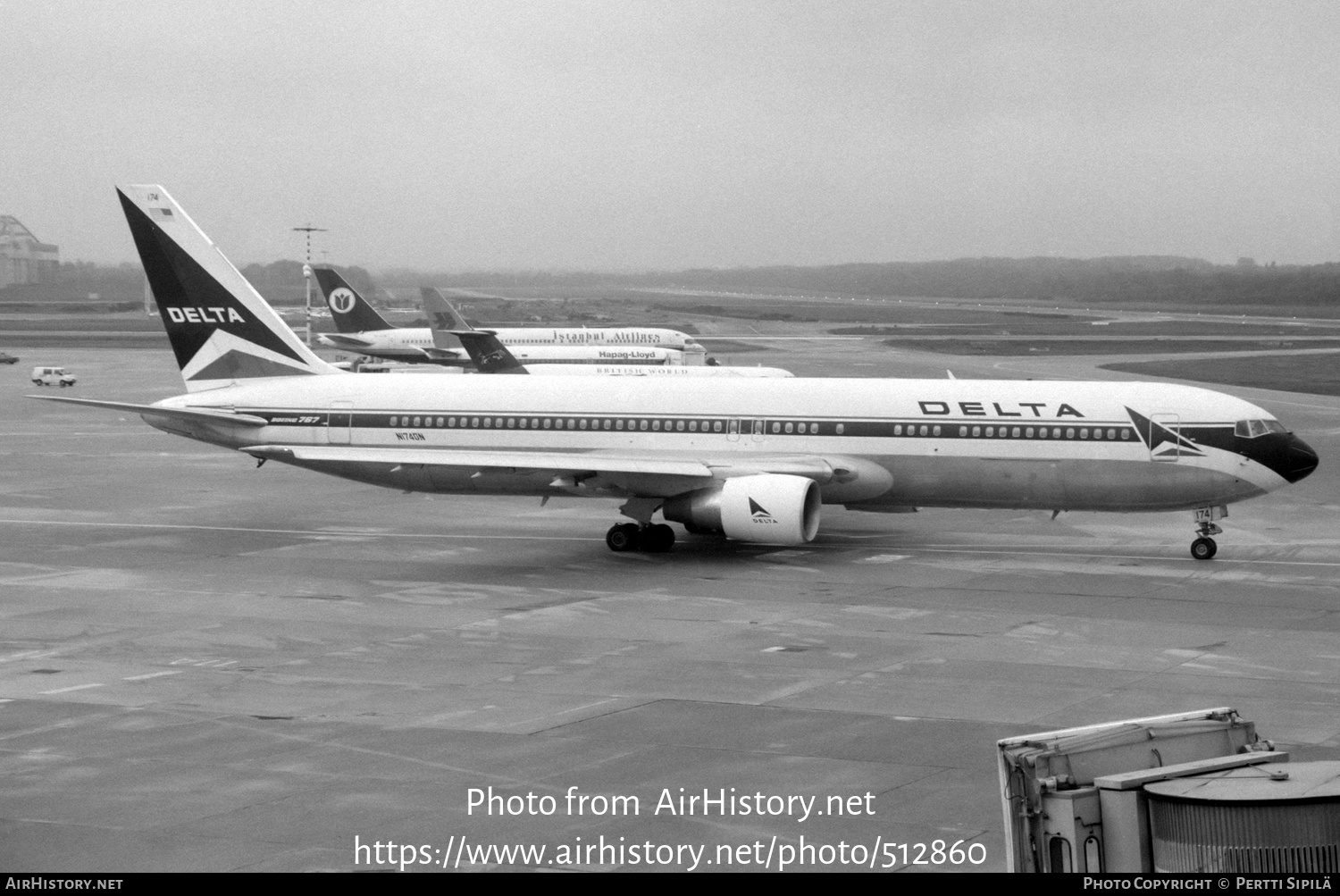 Aircraft Photo of N174DN | Boeing 767-332/ER | Delta Air Lines | AirHistory.net #512860