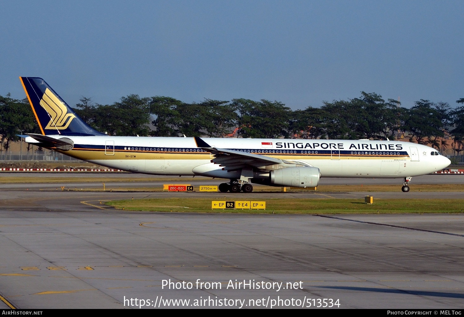 Aircraft Photo of 9V-STW | Airbus A330-343 | Singapore Airlines | AirHistory.net #513534