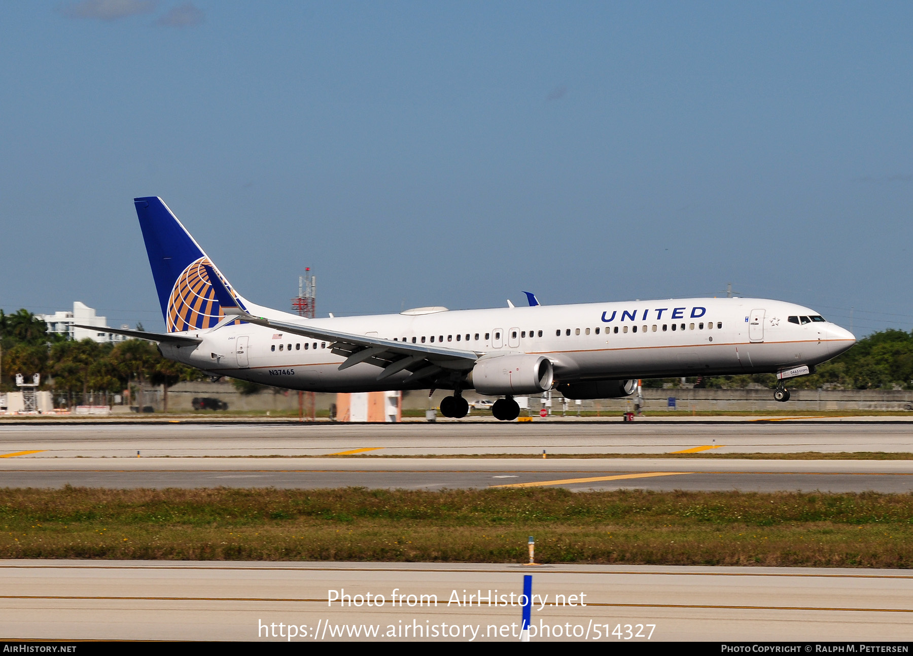 Aircraft Photo of N37465 | Boeing 737-924/ER | United Airlines | AirHistory.net #514327