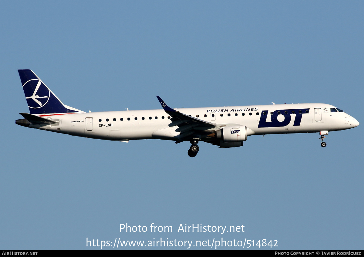 Aircraft Photo of SP-LNH | Embraer 195LR (ERJ-190-200LR) | LOT Polish Airlines - Polskie Linie Lotnicze | AirHistory.net #514842