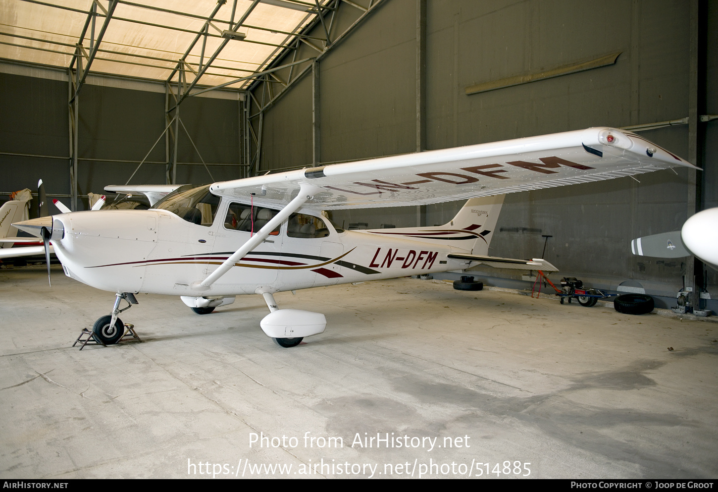 Aircraft Photo of LN-DFM | Cessna 172S Skyhawk | AirHistory.net #514885